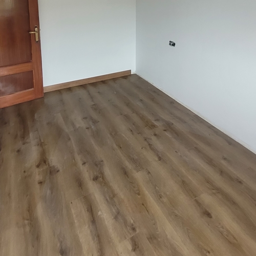 Acabado Piso Laminado Oscuro