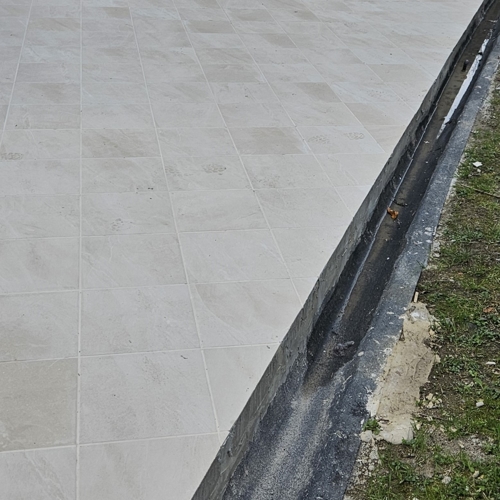 Impermeabilización Completa Terminada Lateral Externo Hacia Jardín Acabados Detalle